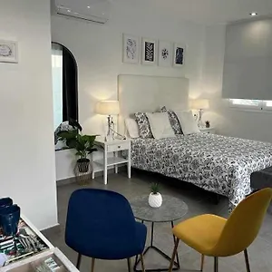https://xvii-a-suite-apartamentos-morales-y-arnal.es-andalucia.com